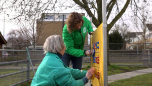 Minister Karien van Gennip bezoekt speeltuin De Kievit