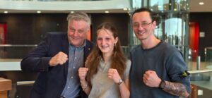 Verrassingsaanval voor kampioen Gwenn op het gemeentehuis