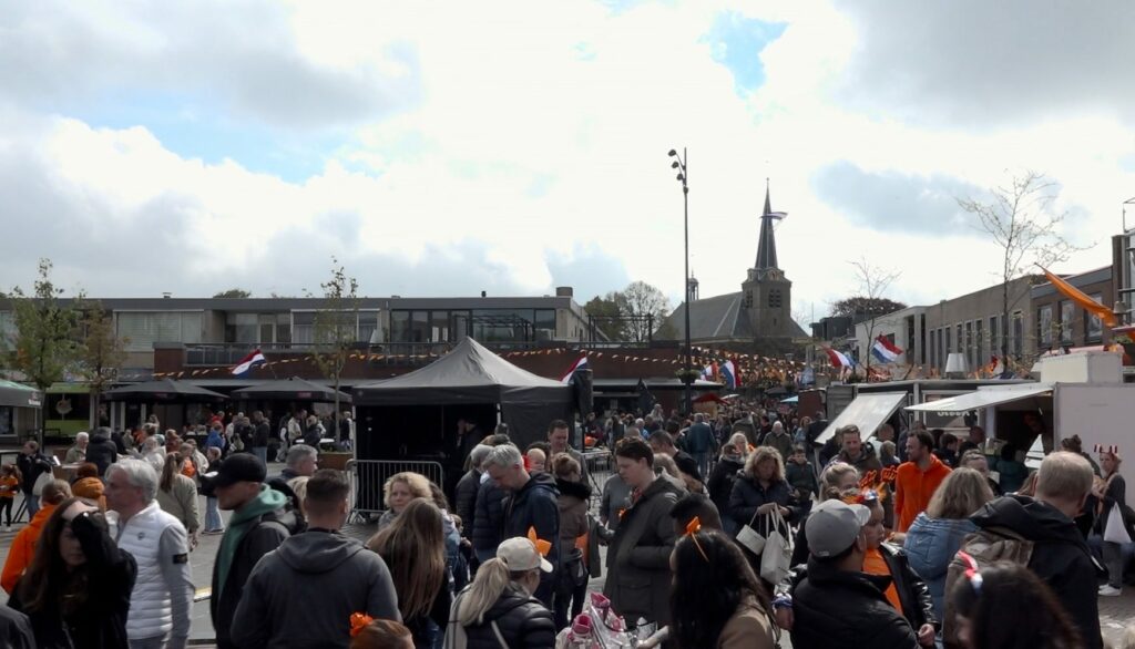GGD begint onderzoek na ‘opvallend veel’ gevallen van diarree en braken na Koningsdag