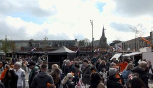 Onderzoek: cafémedewerker zorgde waarschijnlijk voor verspreiding norovirus op Koningsdag