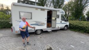 Op 82-jarige leeftijd de berg op: Een hartenkreet voor kankerbestrijding
