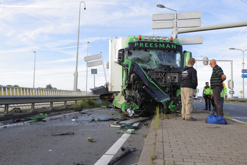 GROOT ONGELUK ONTSLUITINGSWEG