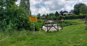 Blauwalg aangetroffen in het water aan de Gruttostraat in Bleiswijk