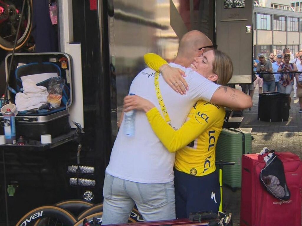 [VIDEO] Vollering na etappewinst: ‘Emotie is mijn kracht’