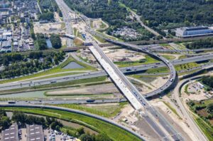 Viaduct over Terbregseplein voltooid; bestaande A16 en A16 Rotterdam verbonden
