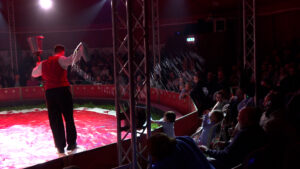 Magie in de tent: Circus Bolalou verwondert Bleiswijkers