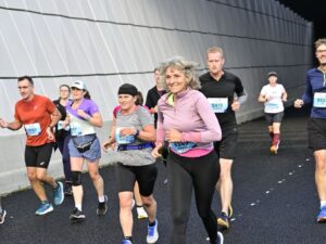 Nog geen auto’s door de Rottemerentunnel, wel duizenden hardlopers