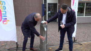 Dunea viert 150-jarig bestaan met speciale tapkraan in Bergschenhoek