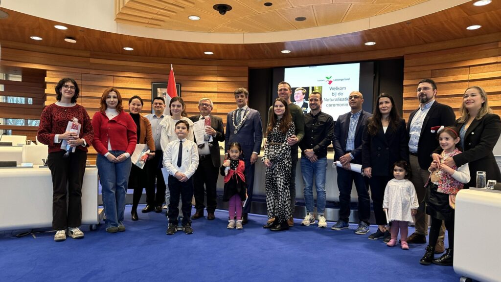 19 inwoners officieel Nederlander op Nationale Naturalisatiedag