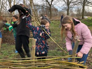 Rotta Rangers helpen mee met natuurwerk