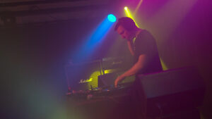 Jonge DJ’s en producers bloeien op in Berkel: ‘Onze droom is Defqon!’