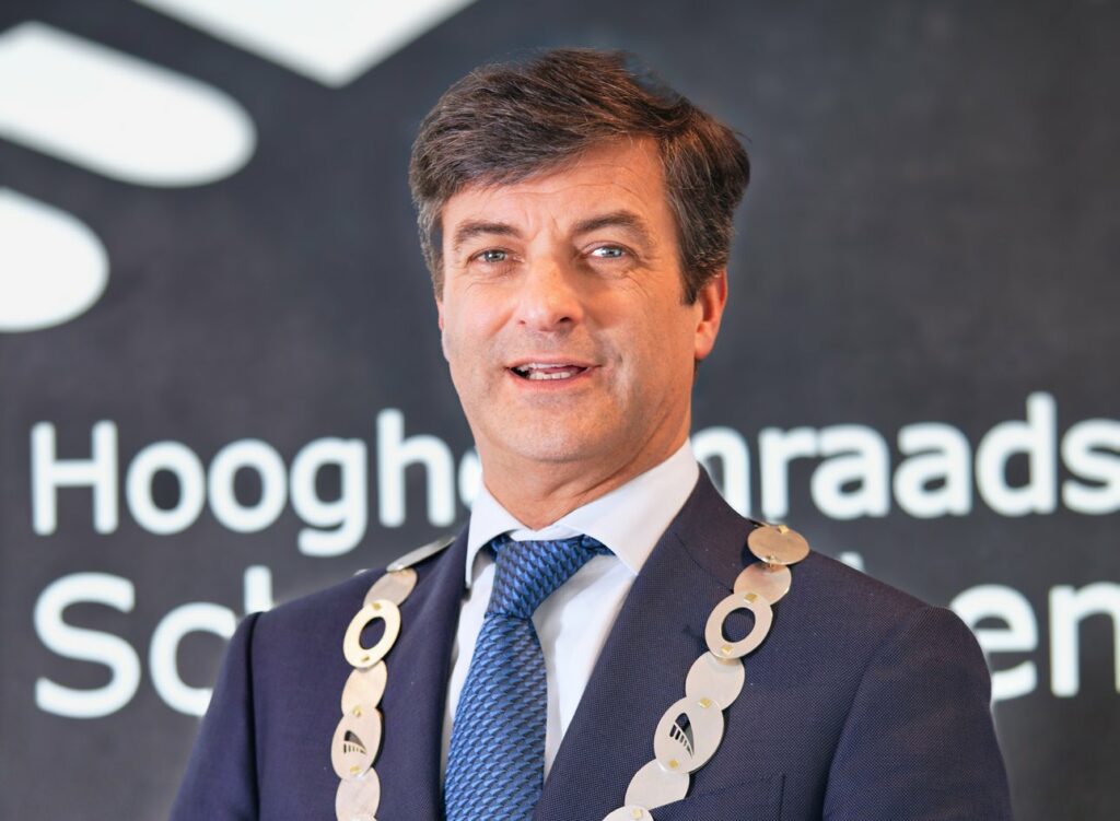 Pieter van de Stadt geïnstalleerd als dijkgraaf