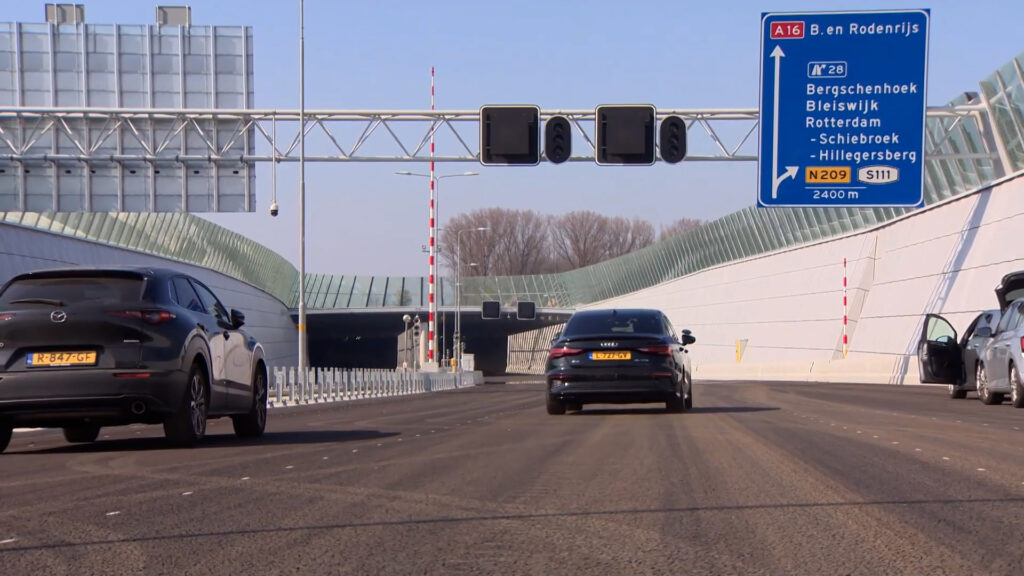 Training in de Rottemerentunnel helpt mensen hun tunnelangst te overwinnen
