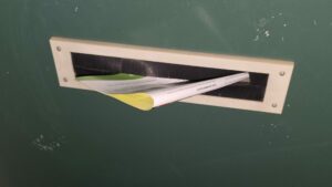Flyer tegen AZC’s niet overal bezorgd: ‘Ouders verboden verspreiding’