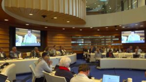 Vergadering commissie Samenleving druk bezocht: Politiek verdeeld na stevige inspraakavond