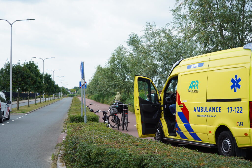 Fietsers in botsing op fietspad Nobelsingel Berkel en Rodenrijs