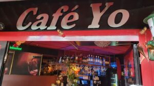 Café Yo viert vierjarig jubileum met drankje van het huis