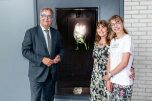 Nieuwe kunstetalage Zuidwaarts geopend met expositie van Jacqueline Klos