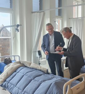 LUMC en mboRijnland tekenen samenwerkingsovereenkomst: bouwen aan zorg van de toekomst
