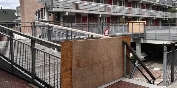 Loopbrug Buytenwegh al maanden dicht