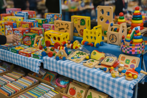 Speelotheek de Speelhut organiseert najaarsbeurs voor speelgoed en kinderkleding