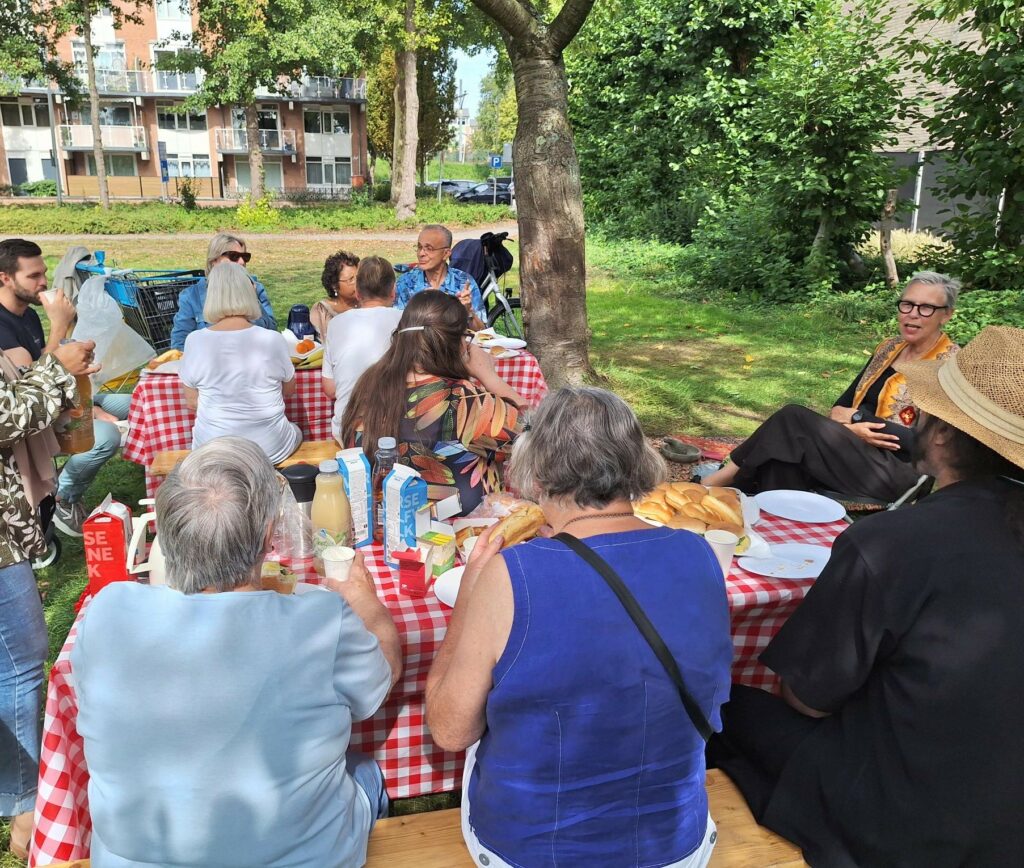 Geslaagde Verhalenpicknick in Seghwaert