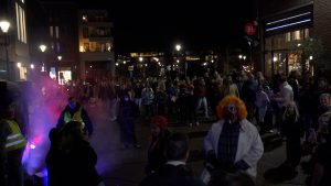 Spanning tijdens Halloween in het Berkel centrum