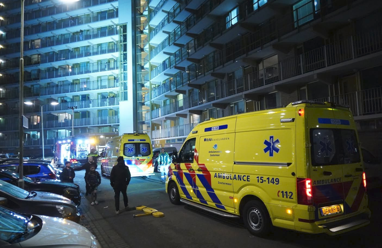 Twee personen van balkon gered bij woningbrand in Zoetermeer