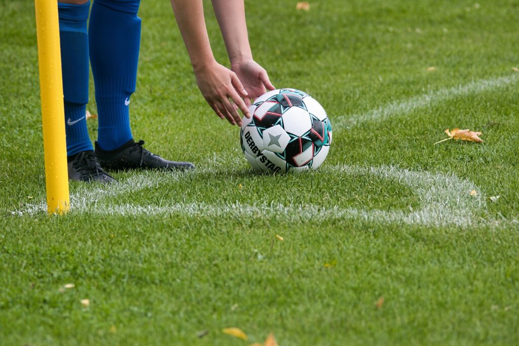 DSO en FC Zoetermeer onderuit, DWO verrast in Stompwijk