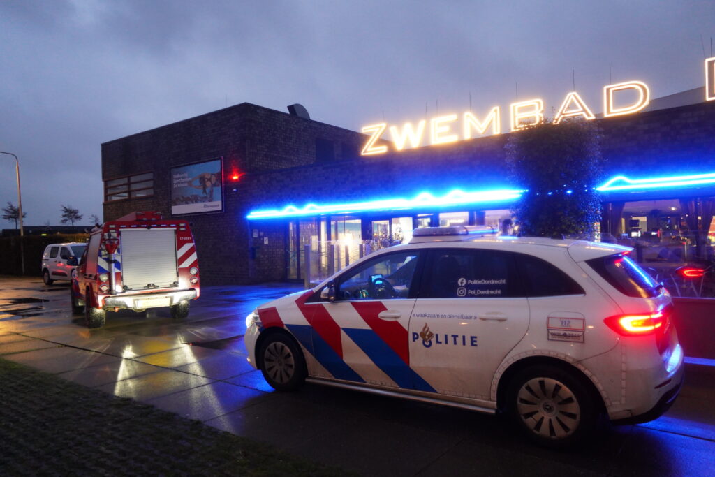 Onderzoek bij zwembad De Windas na brandmelding