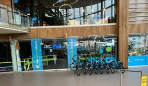 Fietsenwinkel Woonhart moet mogelijk verdwijnen: “vergunning schendt strikt beleid”