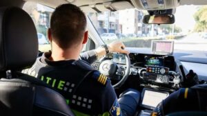 Rij-instructeurs en leerlingen onder invloed van drugs achter stuur van lesauto