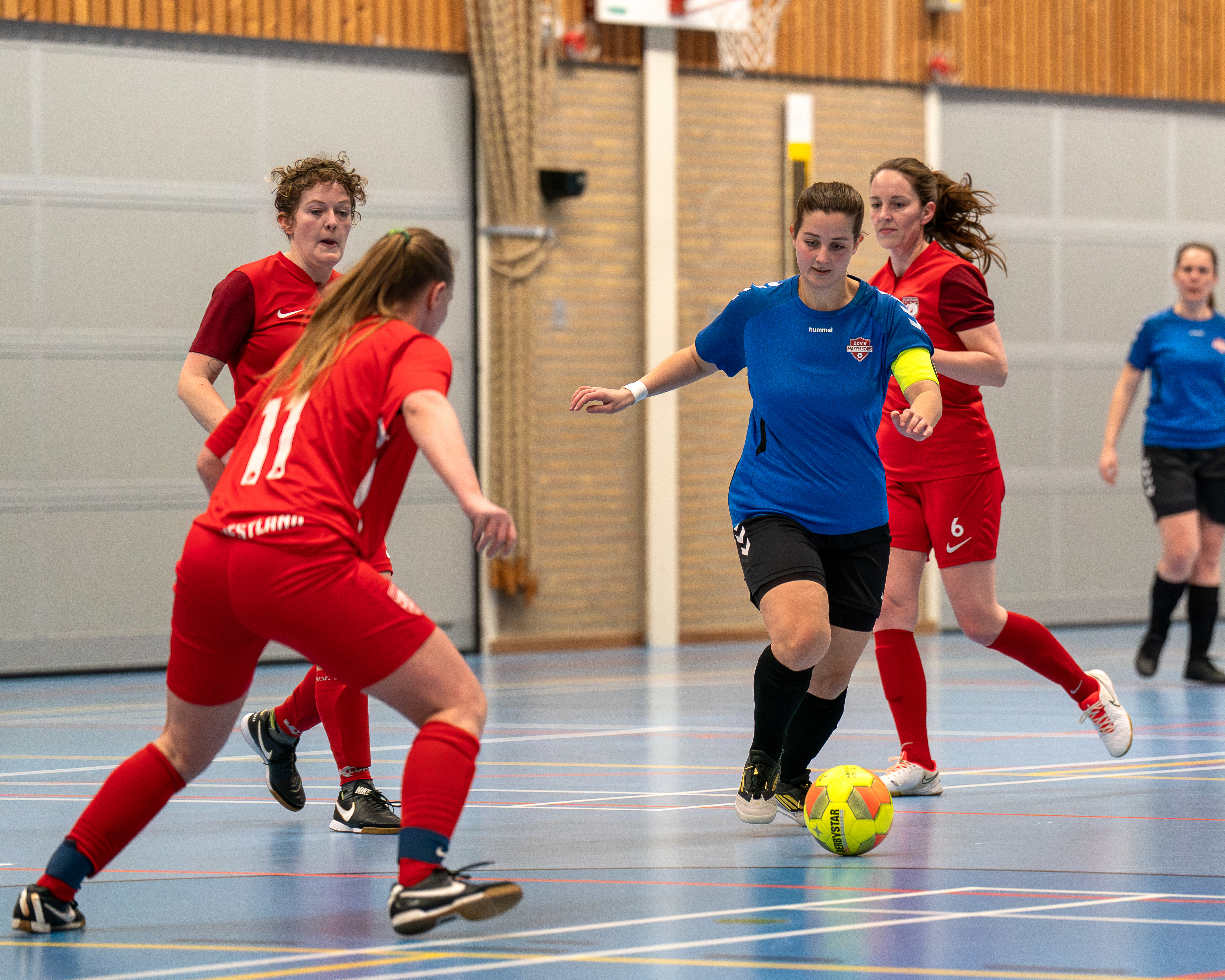 Mazzel Stars blijft koploper na zakelijke winst op FC Westland