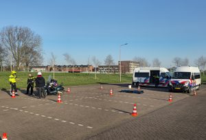 Politie haalt opgevoerde fatbikes van de weg bij controle bij De Windas