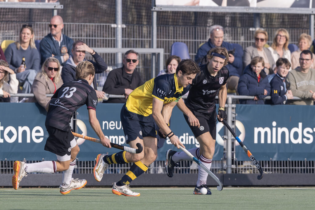 Hockeyclub Berkel en Rodenrijs Heren winnen zonder te overtuigen, Dames pakken punt in derby