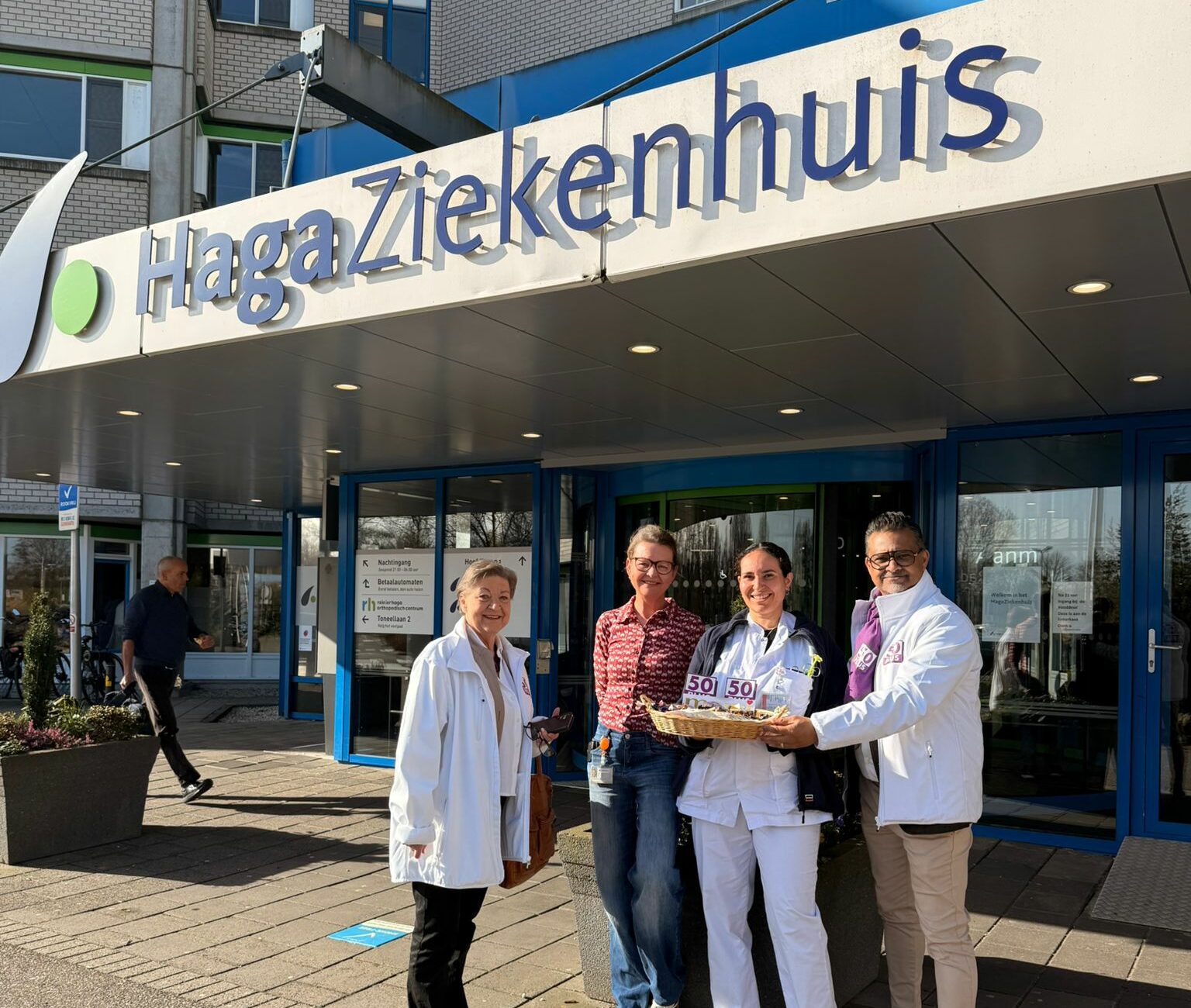 50PLUS Zoetermeer zet zorgpersoneel in het zonnetje tijdens ‘Dag voor het Ziekenhuis’