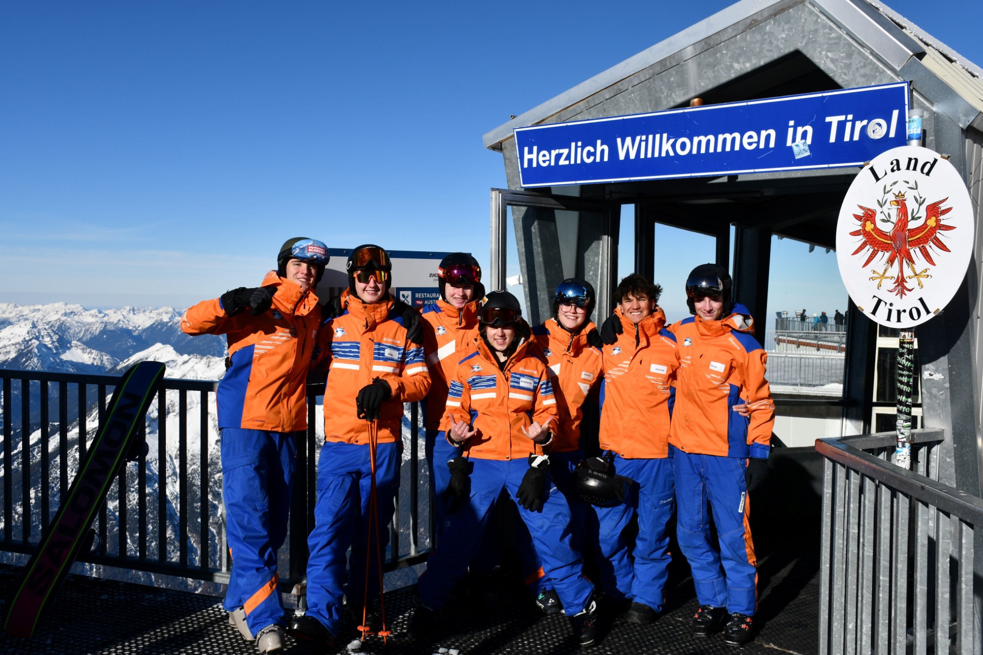 Studenten mboRijnland doen praktijkervaring op als ski- en snowboardleraar in Oostenrijk