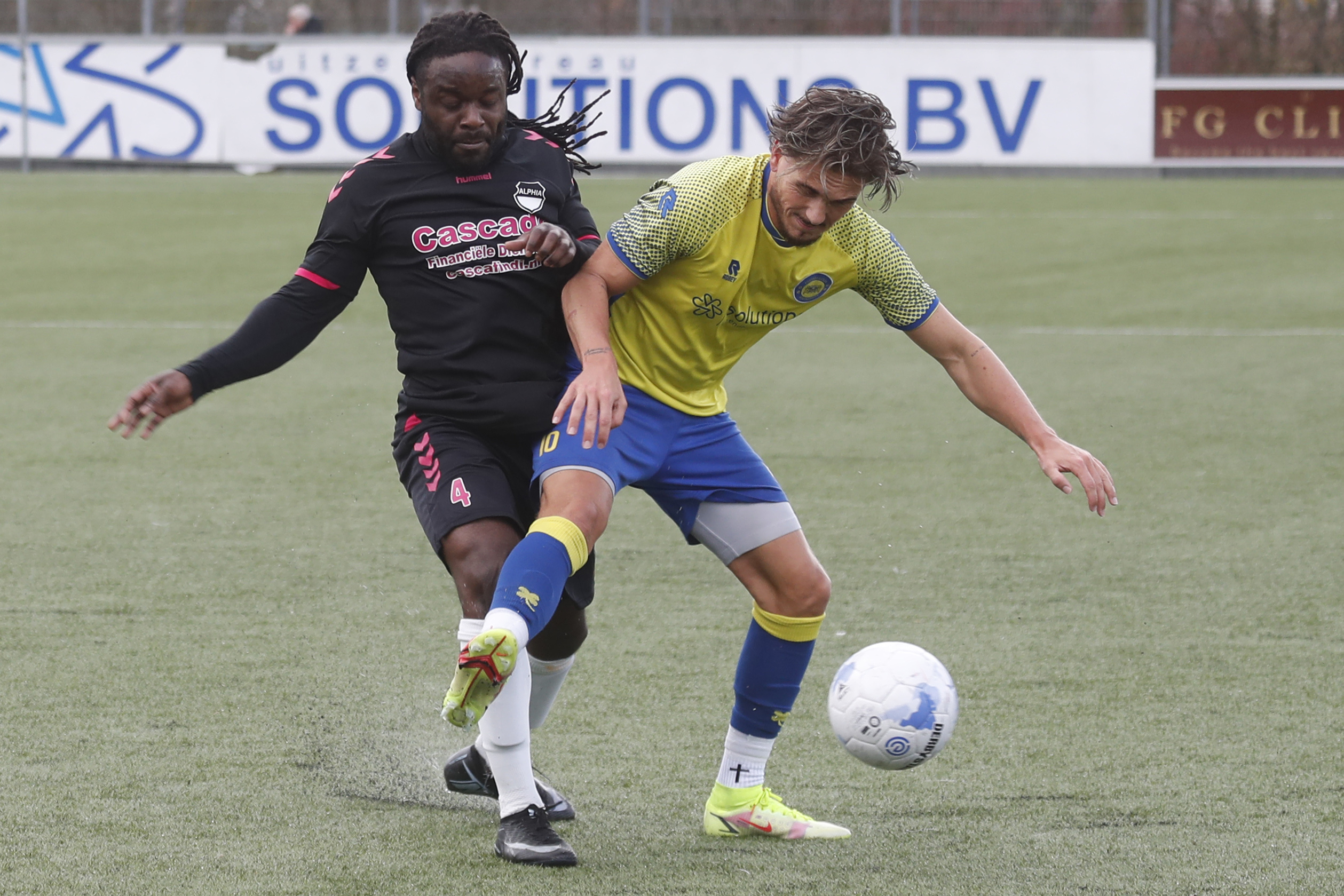 Voetbaloverzicht Zoetermeer: DSO sluit aan bij subtop