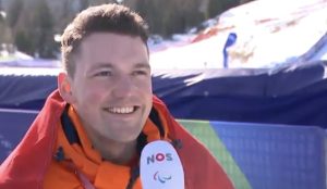 Bergschenhoeker Niels de Langen pakt paralympisch zilver op afdaling