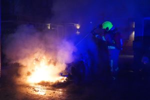 Auto uitgebrand op oprit van woning Ds. van Couwenhovelaan in Bergschenhoek