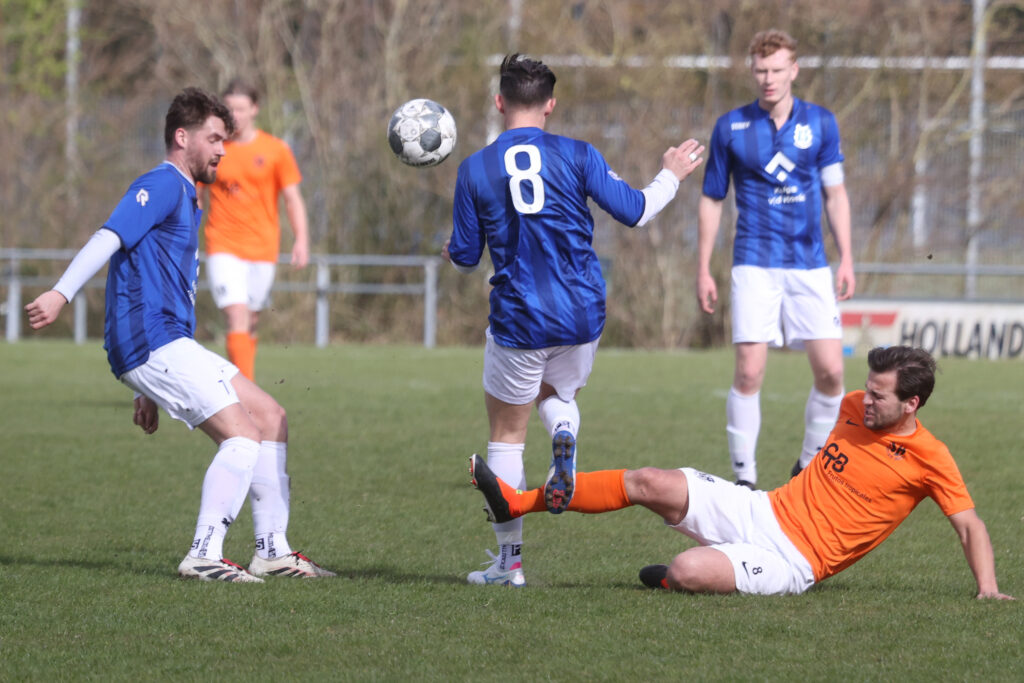 Soccer Boys gelijk in middenmootduel; Berkel maakt geen misstap