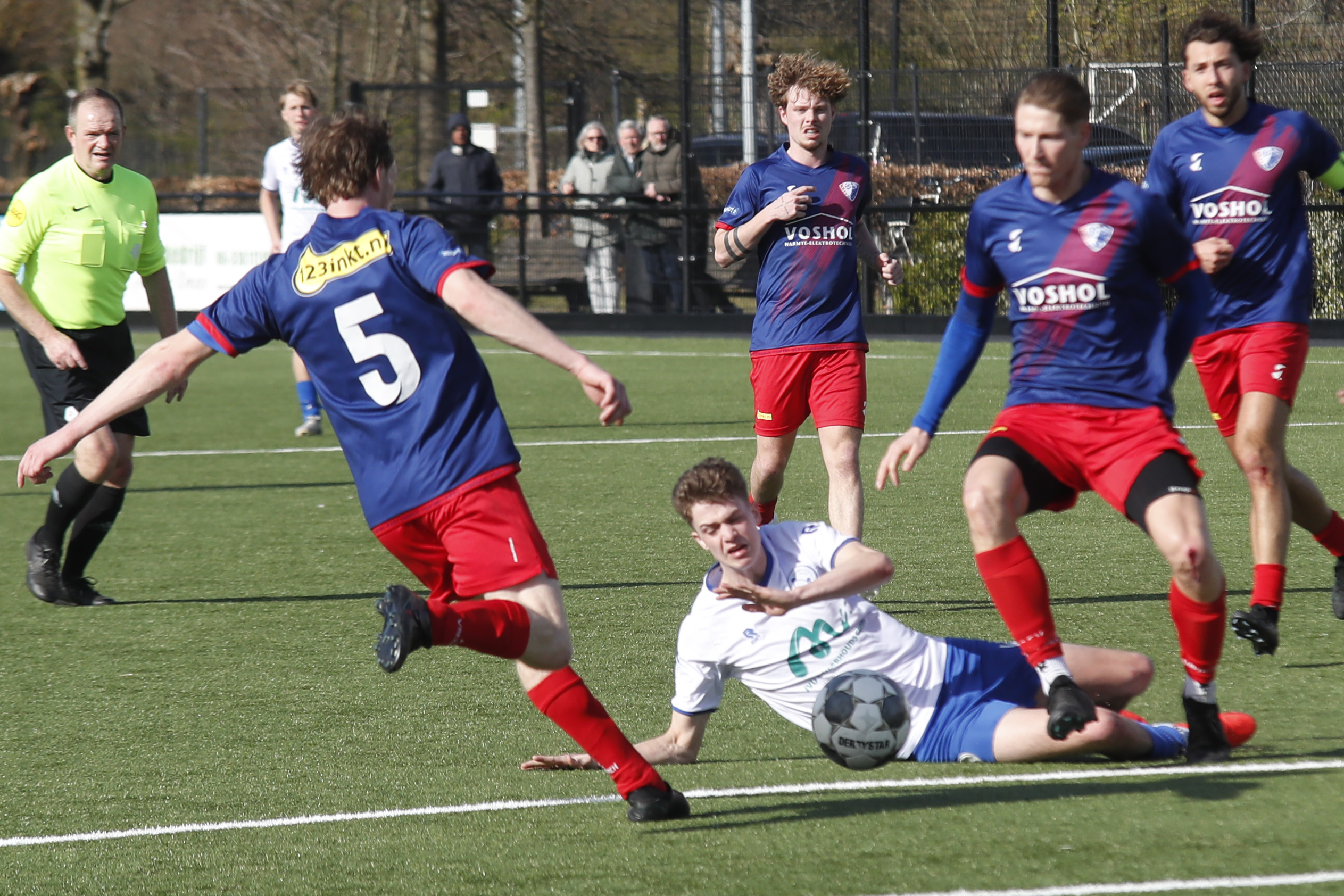 DWO verliest bij Vredenburch en ziet concurrent DHL uitlopen