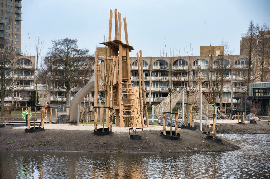 Zoetermeer wil groene speeltuinen, maar plannen lopen vertraging op