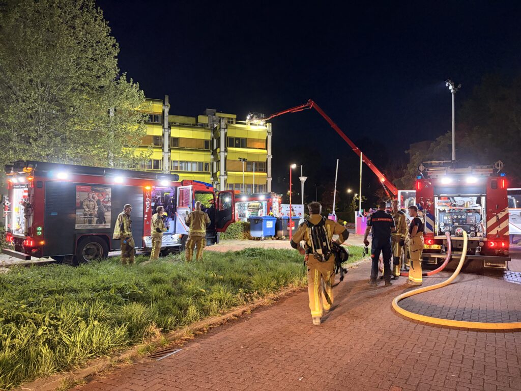 Brand in voormalig bedrijfspand ‘De Hulk’ aan het Bredewater Zoetermeer