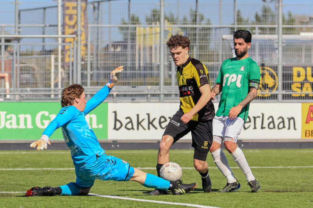 TOGB laat kansen liggen, Scheveningen slaat toe in cruciaal duel