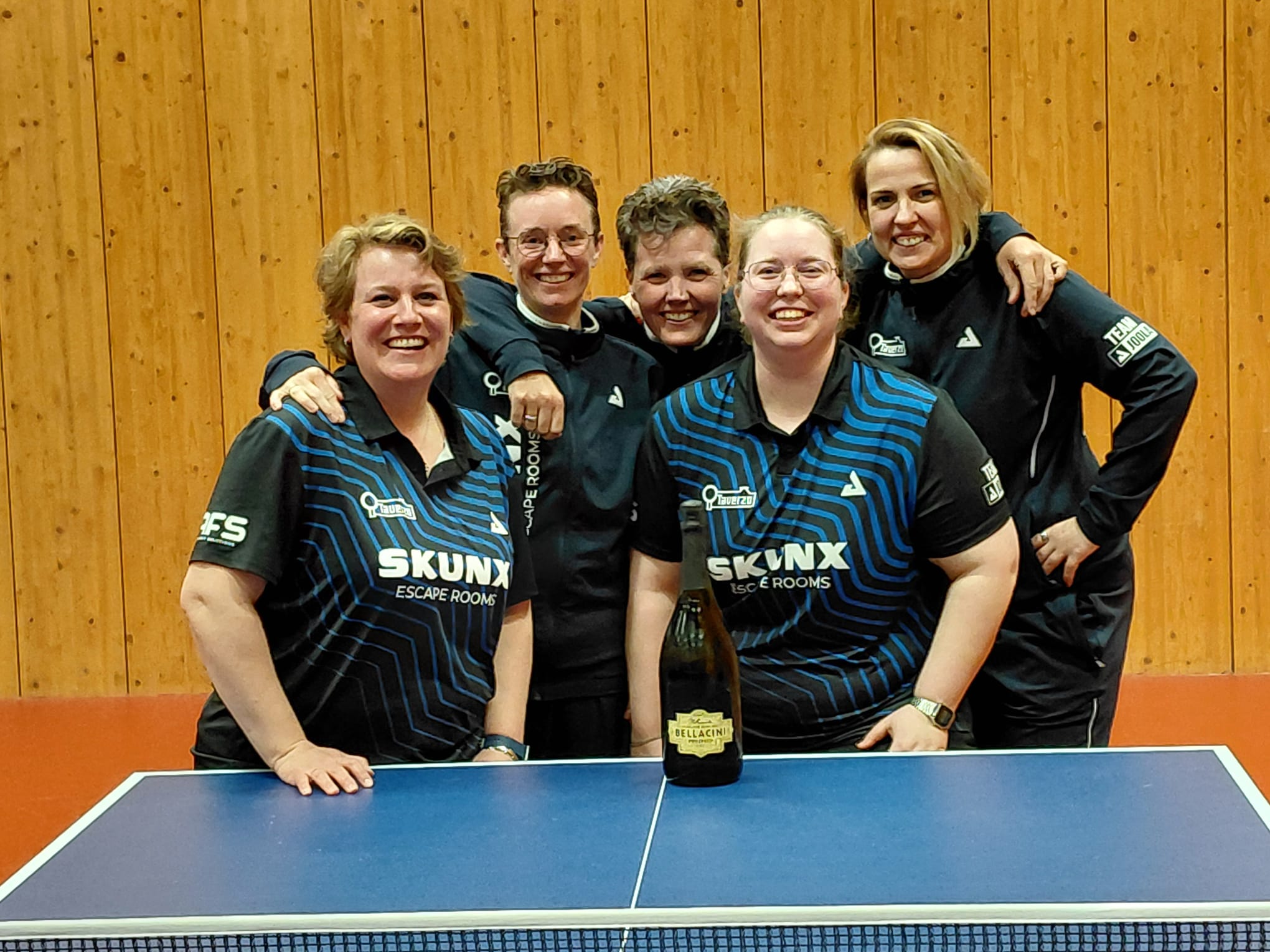 Taverzo-dames grijpen titel en maken zich op voor promotieduel