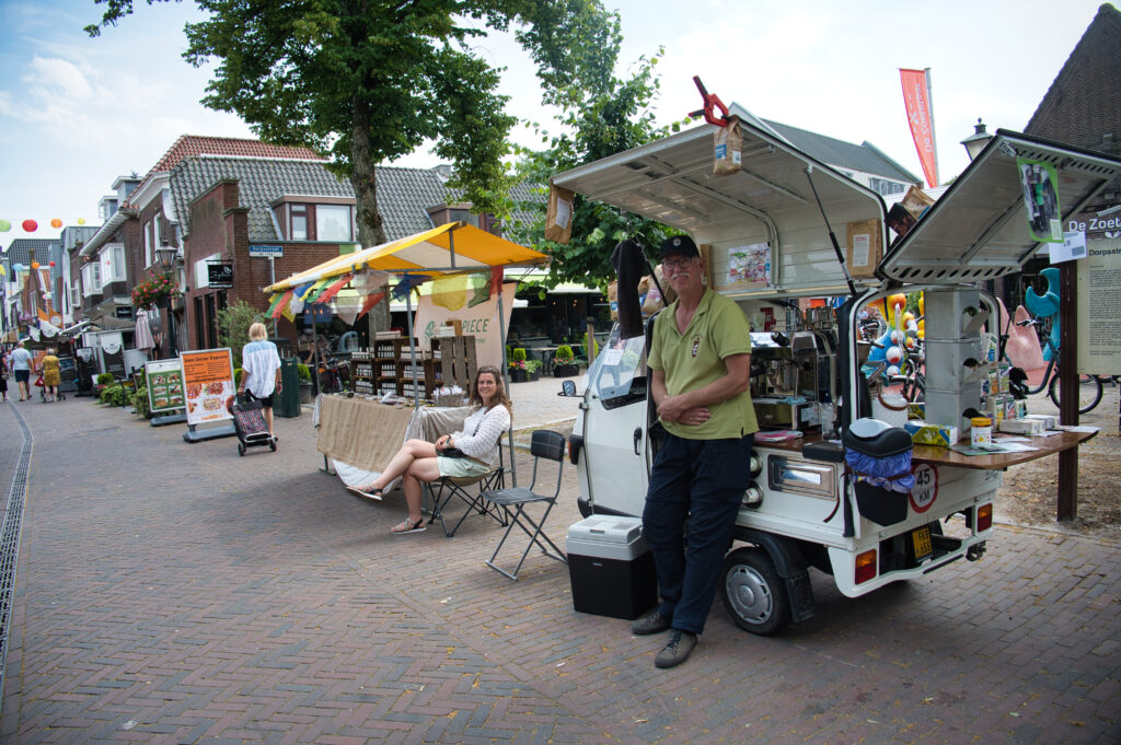 Streekmarkt weer van start in Dorpsstraat Zoetermeer