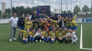 Berkel-vrouwen overtuigen en handhaven zich in hoofdklasse na 7-0 zege