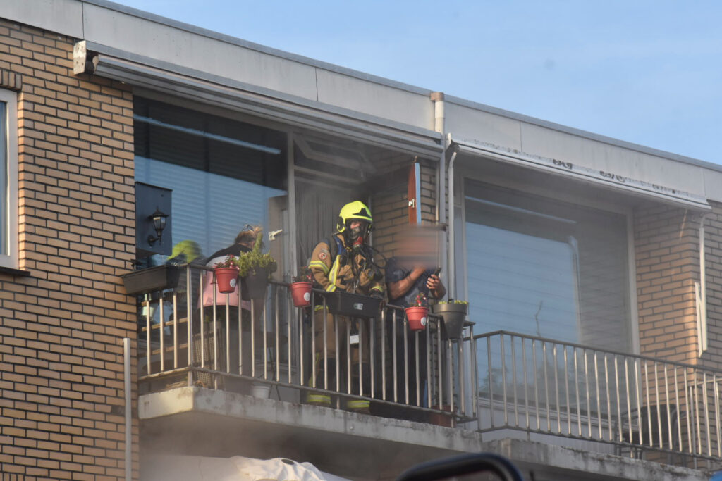 Middelbrand veroorzaakt flinke schade aan woning boven restaurant De Mandarin