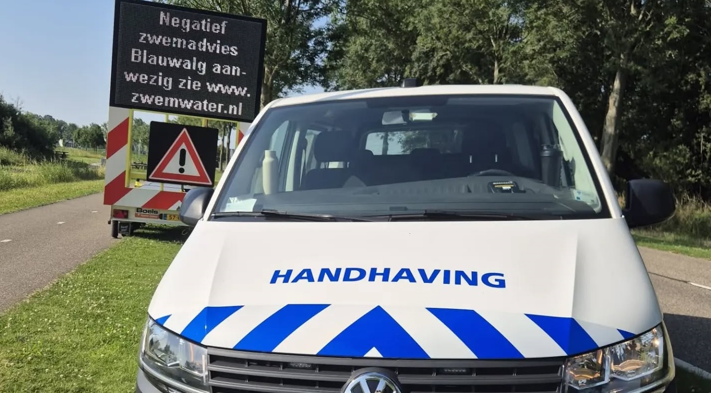 Blauwalg én code rood: Zoetermeer krijgt dubbele waarschuwing voor gevaarlijke zomeromstandigheden
